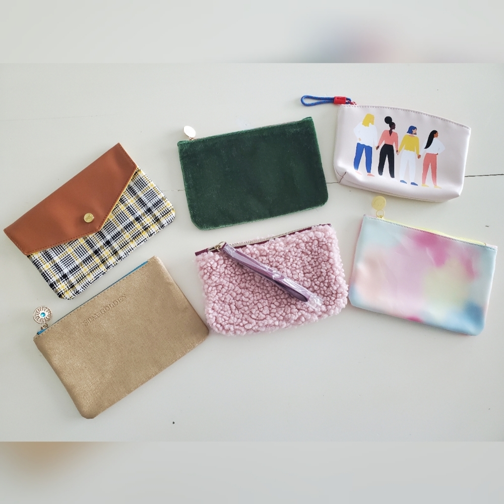 6 ipsy pouches